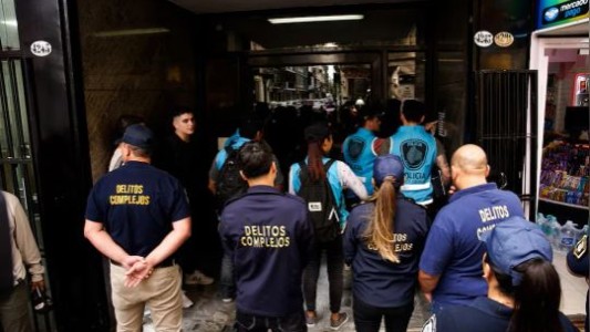 Allanaron a Medidom, que se encargó de la internación domiciliaria de Maradona, pero se mudó de lugar