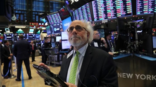 Las acciones argentinas y los bonos suben fuerte tras el triunfo libertario en CABA