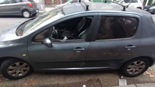 Detuvieron a una pareja de delincuentes que intentaba robar un auto en Palermo