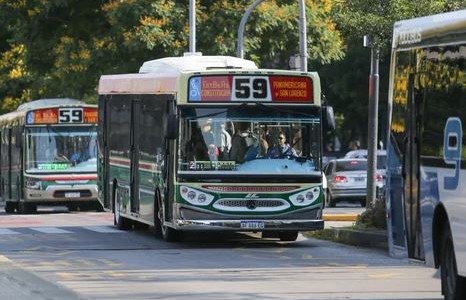 Aprueban aumento del 21,52% en tres tramos para el boleto de los colectivos nacionales del AMBA