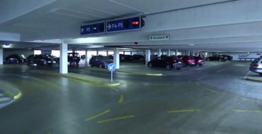 Se olvidó dónde había estacionado el auto y lo encontró seis meses después