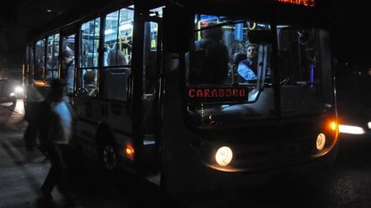 Un apagón dejó a oscuras el microcentro porteño