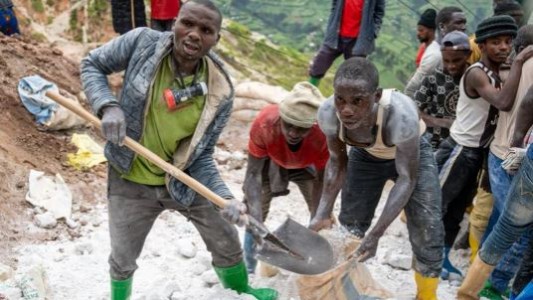 Trump reprochó a Ramaphosa el "genocidio blanco", pero se equivocó y mostró una imagen del Congo