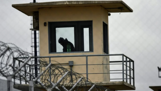 Un agente penitenciario fue detenido por ingresar celulares y droga a la cárcel de Piñero