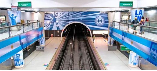 Una estación del subte de Buenos Aires esconde una galería de arte
