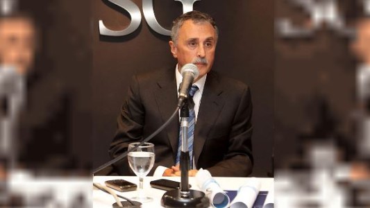 Con críticas a los administrativos, el Gobierno explicó cómo dará el aumento a residentes del Garrahan