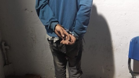 Reconoció en la calle al ladrón que había entrado a la casa de su suegra y logró que lo detuvieran