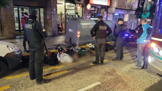 Nueve detenidos por robar celulares en colectivos en Recoleta