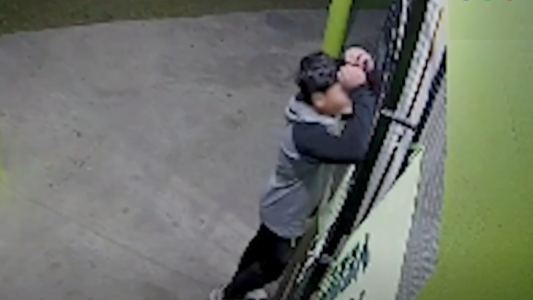 La imagen del desconsuelo: le robaron la bici a un nene