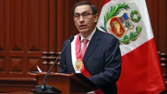 El Congreso de Perú inhabilita por 10 años al ex presidente Martín Vizcarra