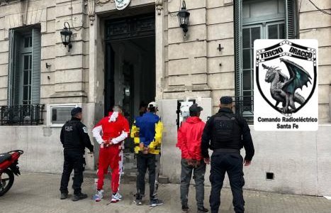 Quisieron robarse 46 bolsas de soja tras el descarrilamiento del tren Belgrano Cargas