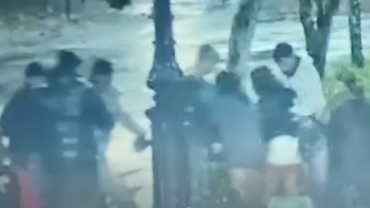 Le pegaron, le robaron y lo dejaron tirado: 14 detenidos