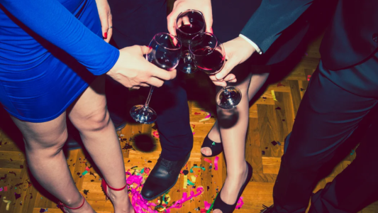 Le negó un vino en un cumpleaños y casi lo mata: la brutal historia del hombre que perdió el 40% del cráneo