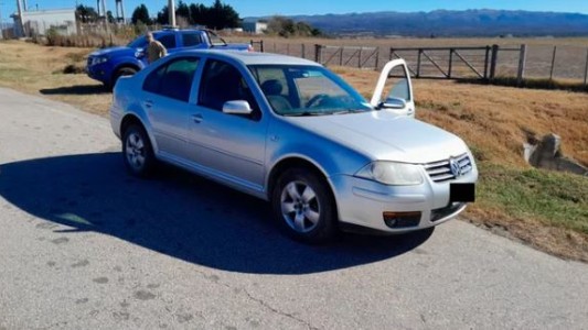 Insólito final para un ladrón: le robó el arma a una policía y se habría quitado la vida