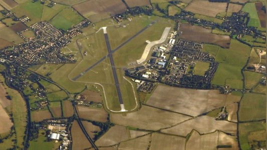 Activistas pro-palestinos irrumpieron en una base de la fuerza aérea británica y causaron daños