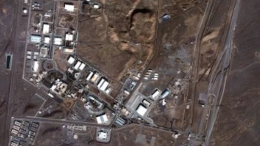 EE.UU. ataca instalaciones nucleares en Irán: Israel cierra su espacio aéreo