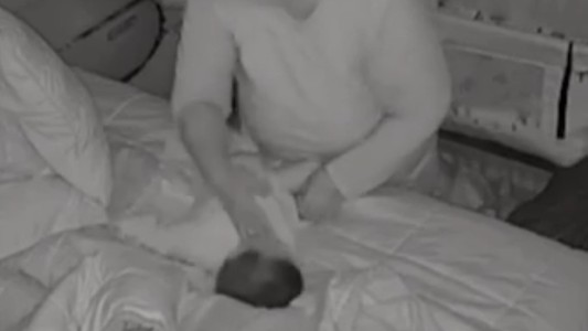 Maltrato infantil: denunciaron a una niñera que golpeó a un bebé de siete meses