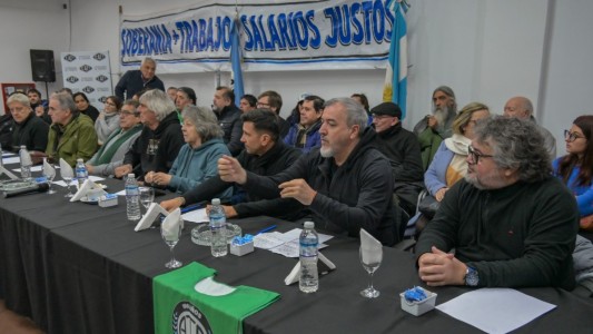 Se arma un frente sindical: gremios de transporte y estatales marchan contra Sturzenegger