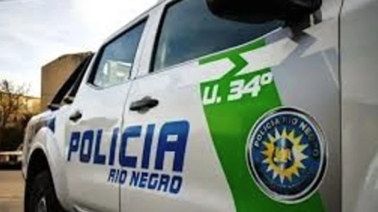 Conmoción en General Roca: un hombre en situación de calle murió de frío en la vereda