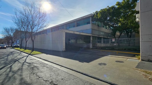 Allanaron un hospital de Rosario por presunto robo de insumos médicos