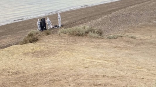 Consternación en Puerto Madryn: encontraron el cuerpo de una mujer en una playa