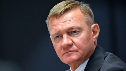 Putin cesó a un ministro y apareció muerto en su auto: todo en la misma jornada