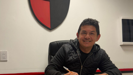 El Pulga Rodríguez suspendió su retiro y vuelve a Colón para salvarlo del descenso