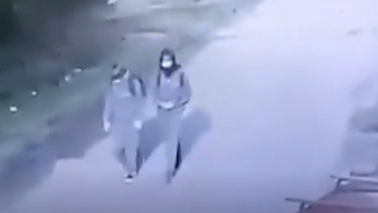 Buscan a dos hermanos adolescentes rusos en Pilar