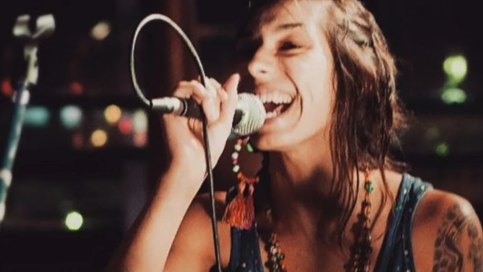 Murió la cantante Araceli Julio de Satélite Kingston: había denunciado ajustes en tratamientos oncológicos