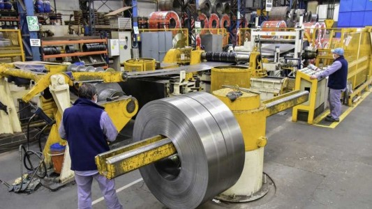 El uso de capacidad instalada en la industria fue de 58,6% en mayo y registró otra suba interanual
