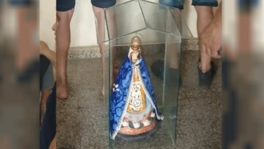 Robaron la imagen de la virgen de Itatí y pidieron rescate
