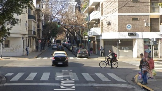 Almagro: un policía federal baleó a un delincuente que intentó robar un auto