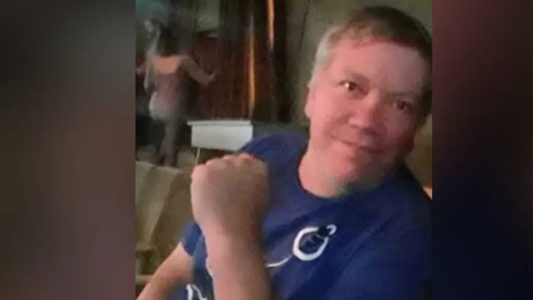 Lo condenaron por abuso, estuvo dos años prófugo, fue capturado y se volvió a escapar