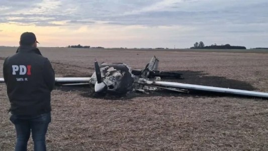 Rosario: Hallaron una avioneta incendiada y sin rastros de tripulantes
