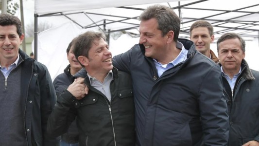 Kicillof y Massa se reunieron con intendentes para "unificar" la campaña contra Milei