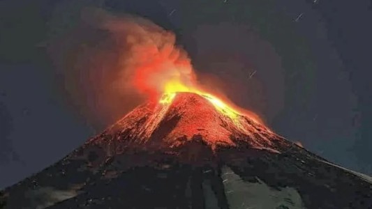 Entró en erupción el volcán Klyuchevskaya Sopka de Rusia tras el fuerte terremoto
