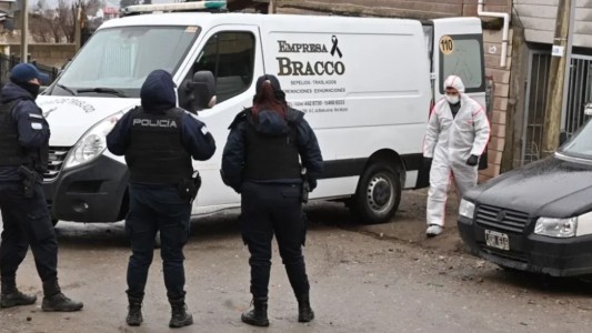 Conmoción en Bariloche: un policía mató a su esposa de 22 años con el arma reglamentaria