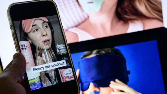 "Sleepmaxxing'": la obsesión viral del sueño perfecto que genera preocupación