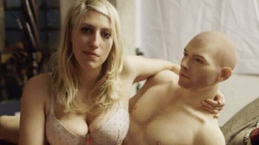 Cuenta todo: la experiencia de la sexóloga de 31 años que probó un muñeco sexual