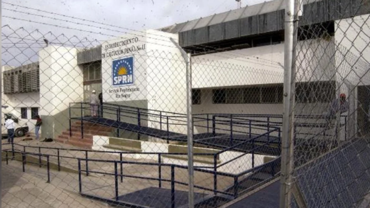 Allanaron una cárcel en Neuquén por estafas telefónicas a través del "cuento del tío"