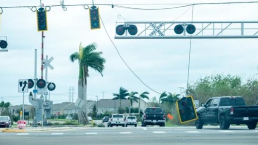 La costa este de Estados Unidos en alerta ante la llegada del huracán Erin, que castigó al Caribe