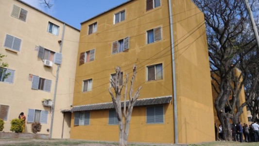 Brutal doble crimen de trillizas de 72 años en Rosario: las mataron a golpes en su casa