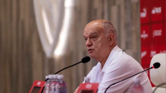 Grindetti solicitó una sanción para Universidad de Chile tras los disturbios: "Independiente no tuvo responsabilidad"