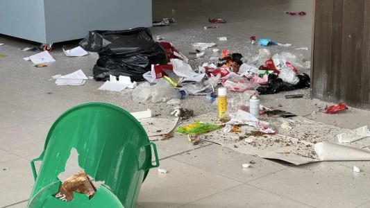 Comodoro Rivadavia: un estudiante agredió a personal no docente, que protestaba por mejoras salariales