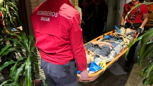 Una mujer cayó desde un tercer piso al intentar rescatar a su gato