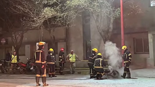 Santa Fe: prendió fuego su moto durante un control vehicular para evitar que se la secuestren