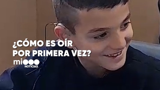Santino, el nene que volvió a escuchar y hoy sueña oír un gol de Messi en la cancha
