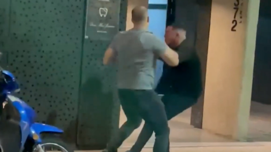 Video: de la duscusión a las trompadas