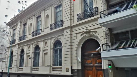 La Embajada de Rusia respondió a las acusaciones del Gobierno por los audios: "Son infundadas y falsas"