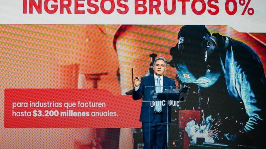Llaryora anunció la eliminación de Ingresos Brutos para pymes